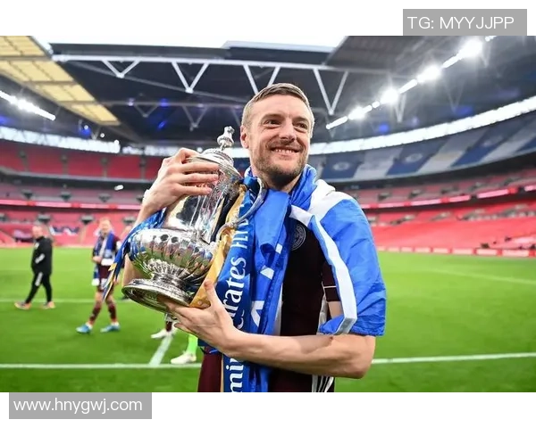 盖子足球传奇：从草根到顶级球星的辉煌旅程与背后故事