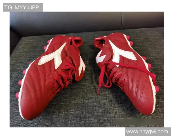 球星换鞋底的频率与原因揭秘为何他们频繁更换足球鞋底